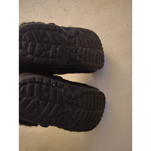 Crocs Men-5 and Women's-7 Classic Fur Sure Clogs Roomy Fit Black, NWOT. - Picture 6 of 6